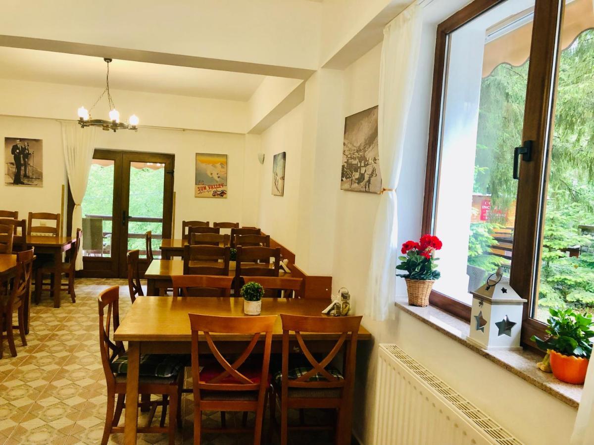 Pensiune & Restaurant Kalinder Buşteni Εξωτερικό φωτογραφία