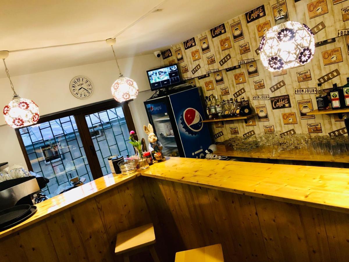 Pensiune & Restaurant Kalinder Buşteni Εξωτερικό φωτογραφία
